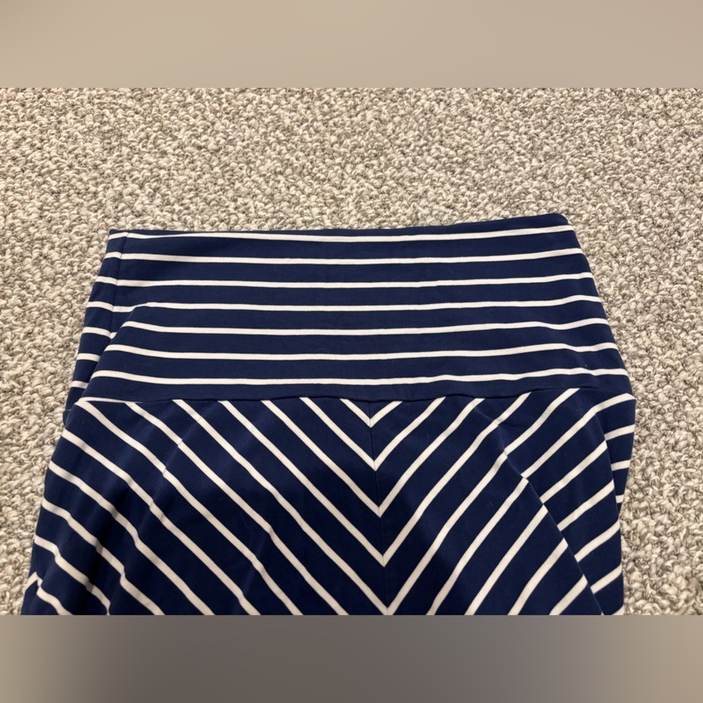 Athleta Navy and White Chevron Maxi Skirt - Picture 11 of 13
